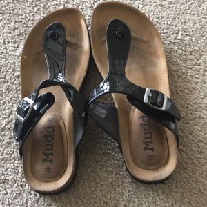 discontinued mudd sandals
